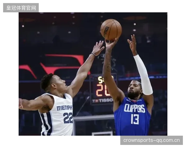 乔治中投连续命中,洛城客场稳稳取胜